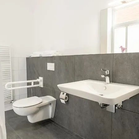 Hotel Markt 5 - Inmitten Der Lübbecker Altstadt, Kostenloser Parkplatz Direkt Am Lubbecke